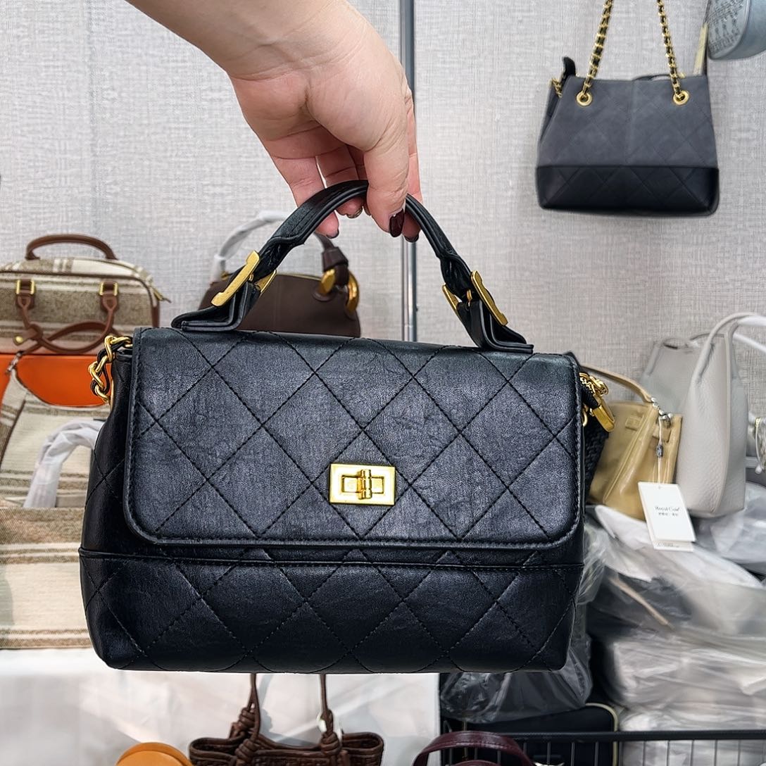 蚕丝广州孤品女包（微瑕介意勿拍）