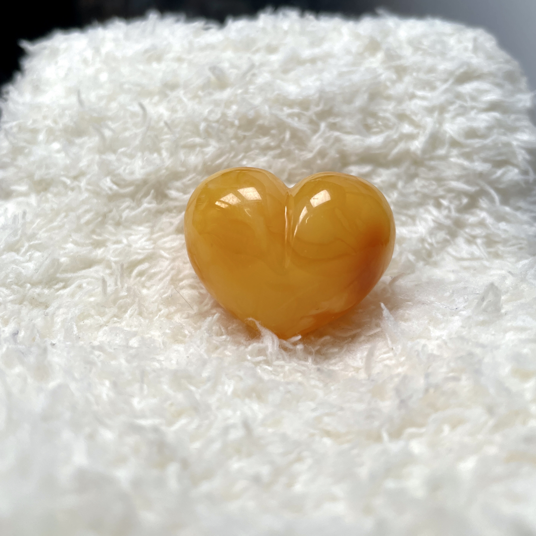 天然原矿蜜蜡焦皮浓蜡橘红俏色屁桃爱心项链单珠28*19*23