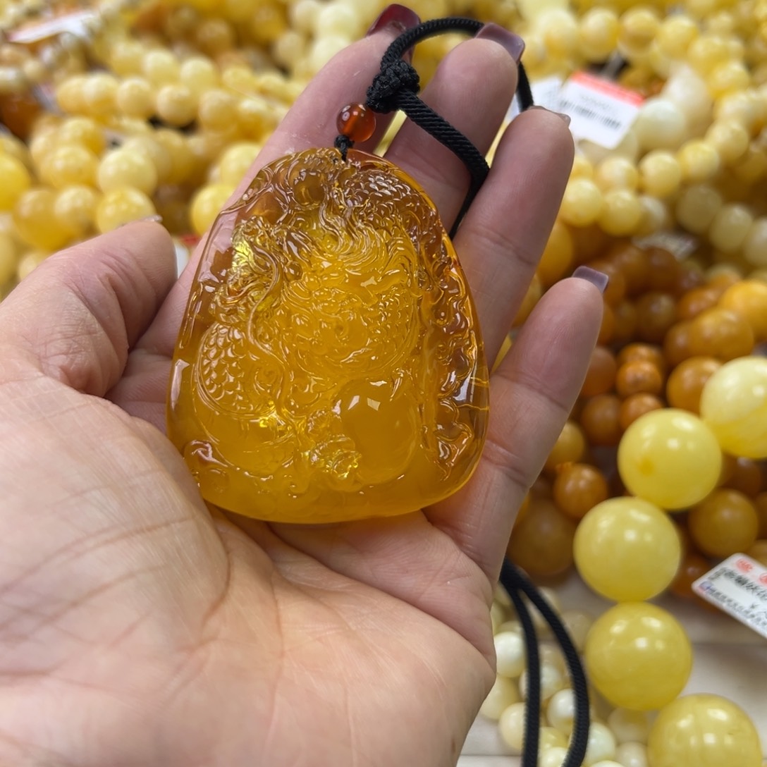 琥珀珠宝奇石未镶嵌