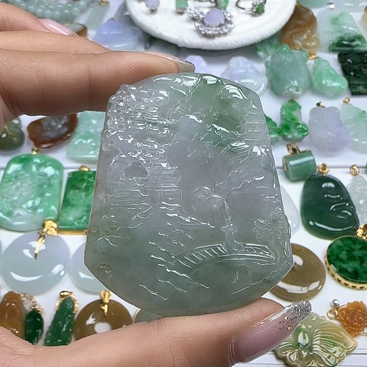 翡翠颈饰未镶嵌山水牌