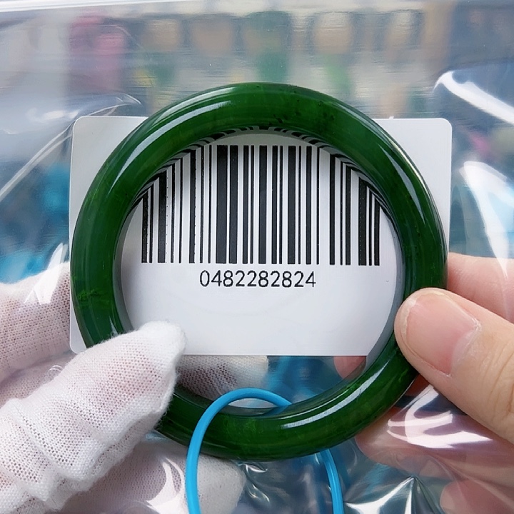 和田玉手镯未镶嵌微瑕57