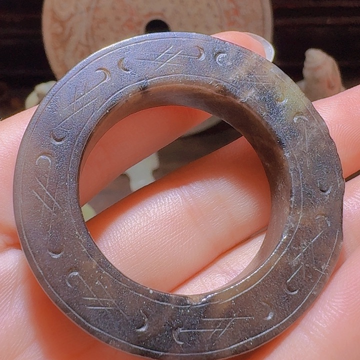 禄***哥和田玉未镶嵌挂件