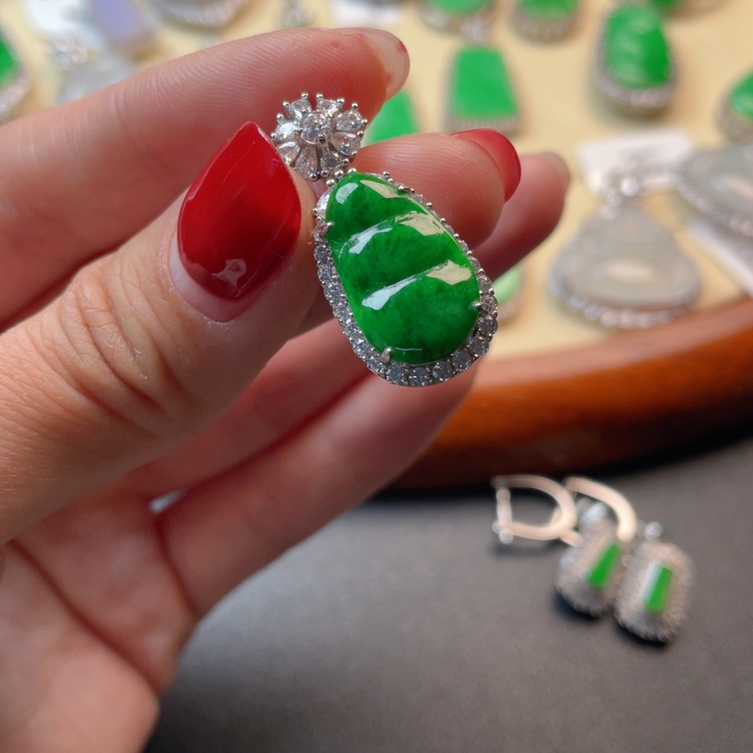 翡翠吊坠(不含链)银S925镶嵌