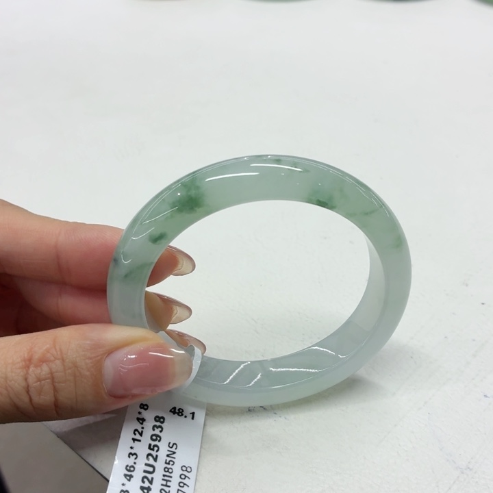 翡翠未镶嵌手镯缅甸翡翠手镯53半山水飘花贵妃