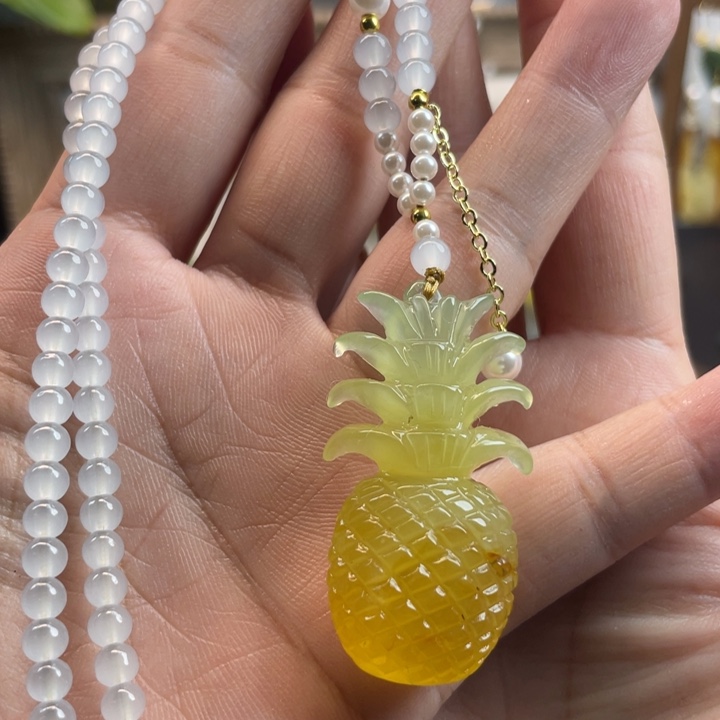 蛇纹石玉未镶嵌吊坠