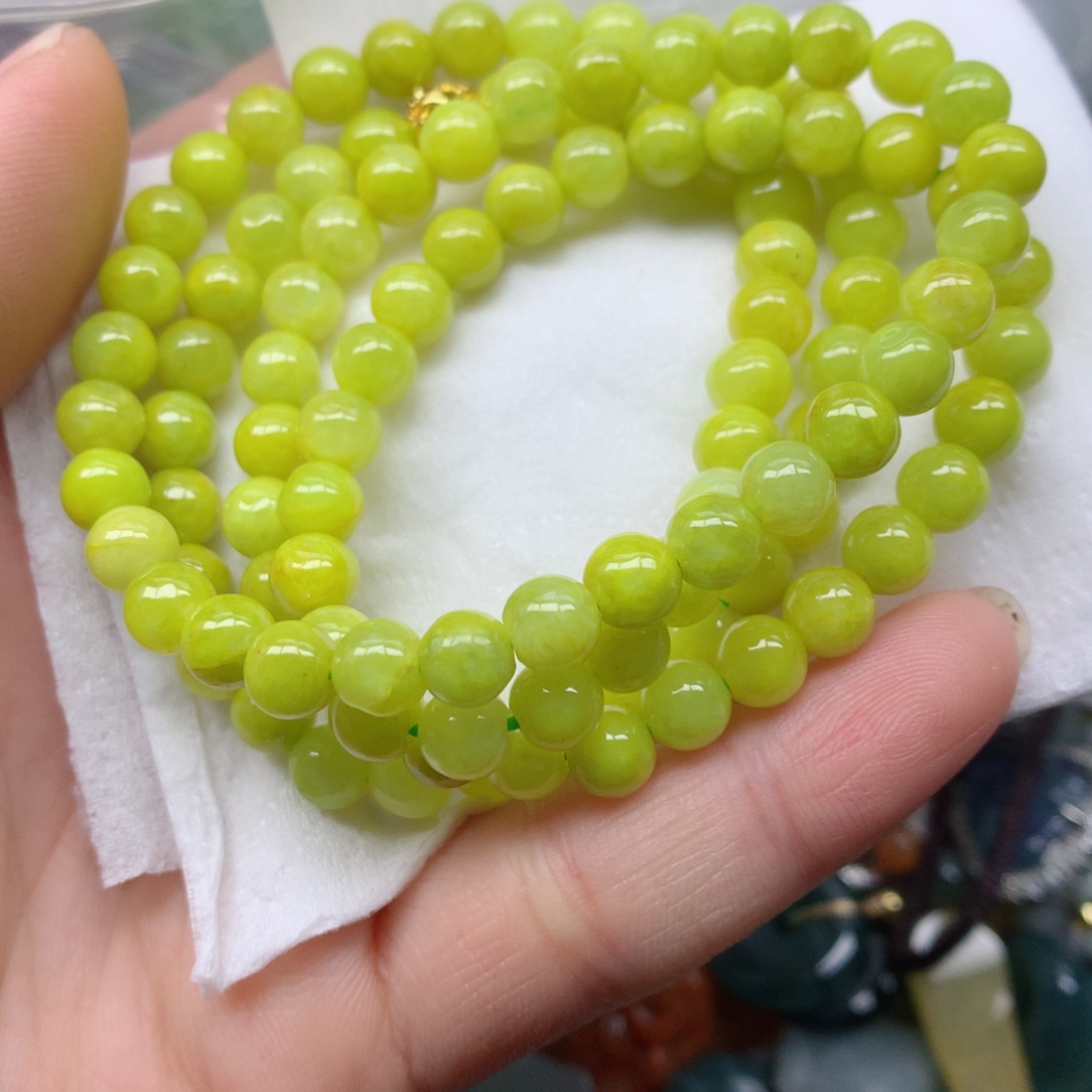 翡翠颈饰未镶嵌翡翠