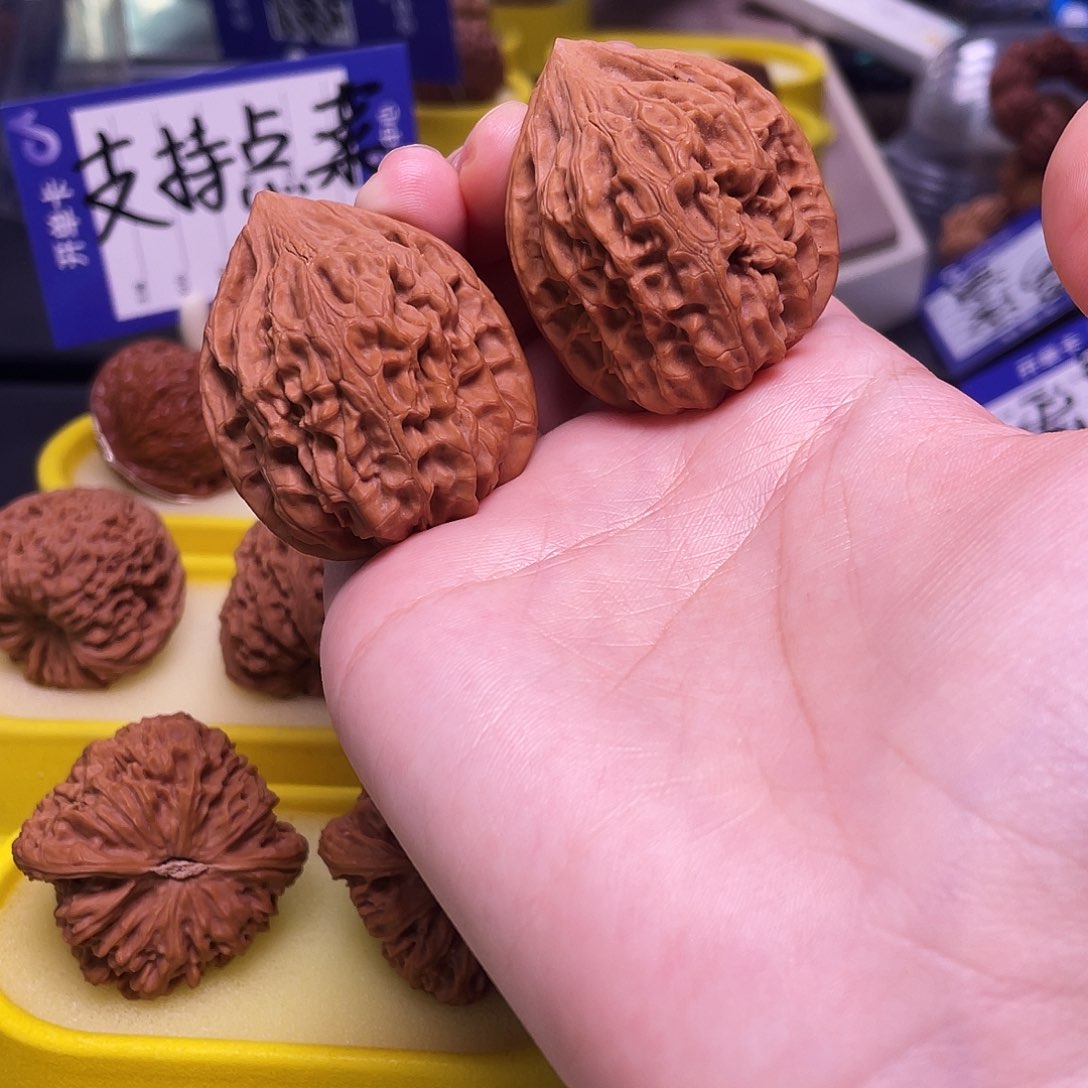 文玩核桃吊坠鸡心38全