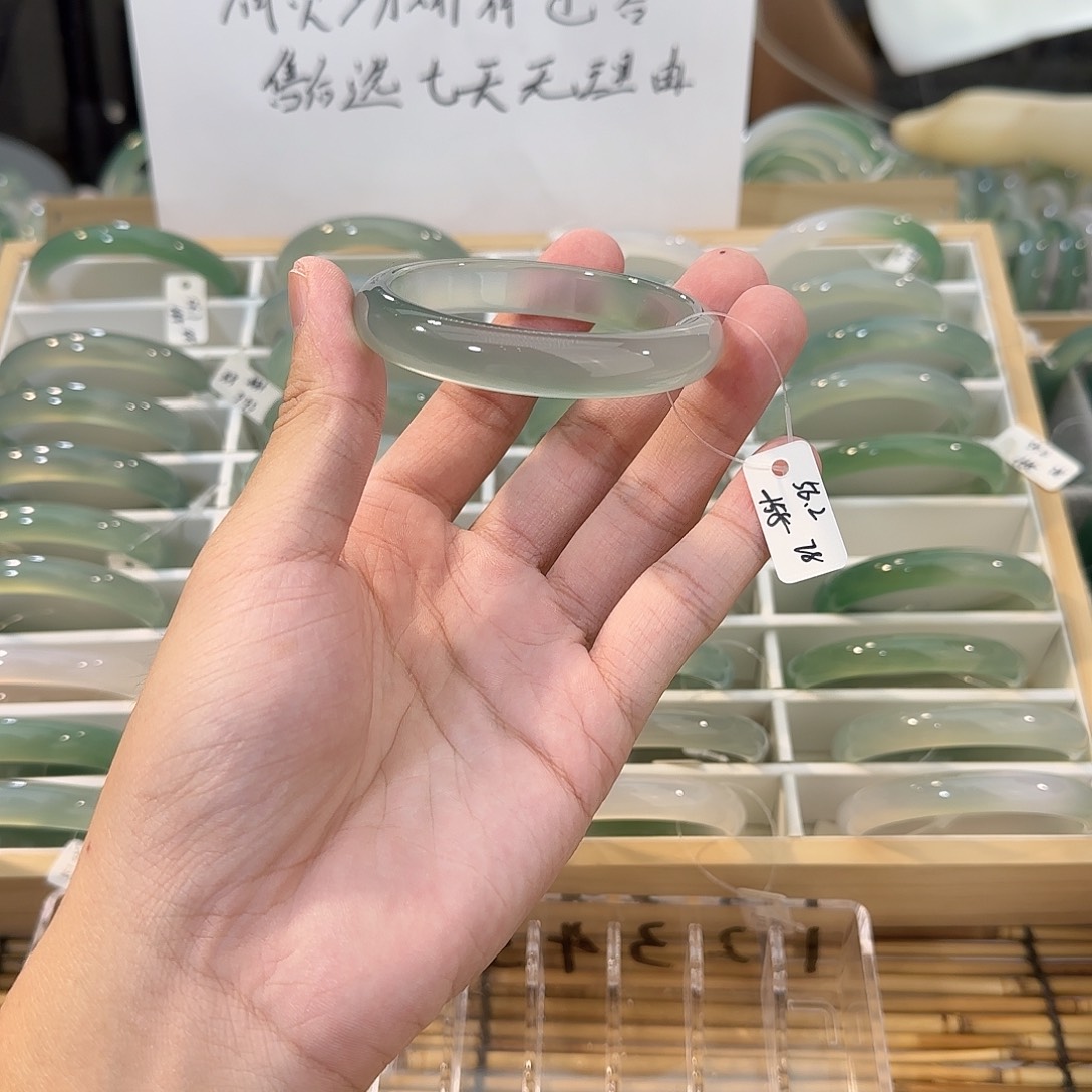 手镯玛瑙/玉髓未镶嵌圈口56.2