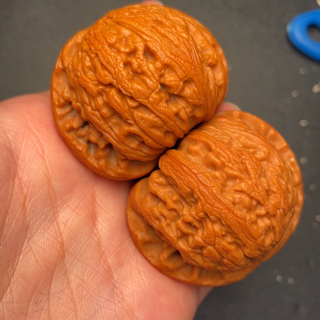 文玩核桃吊坠秦岭野生文玩核桃