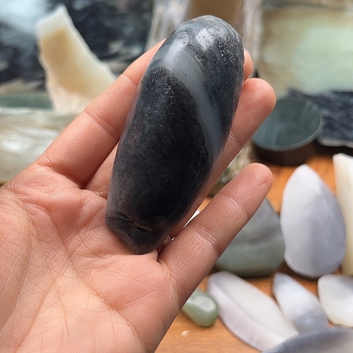 哲***瑞和田玉未镶嵌把件