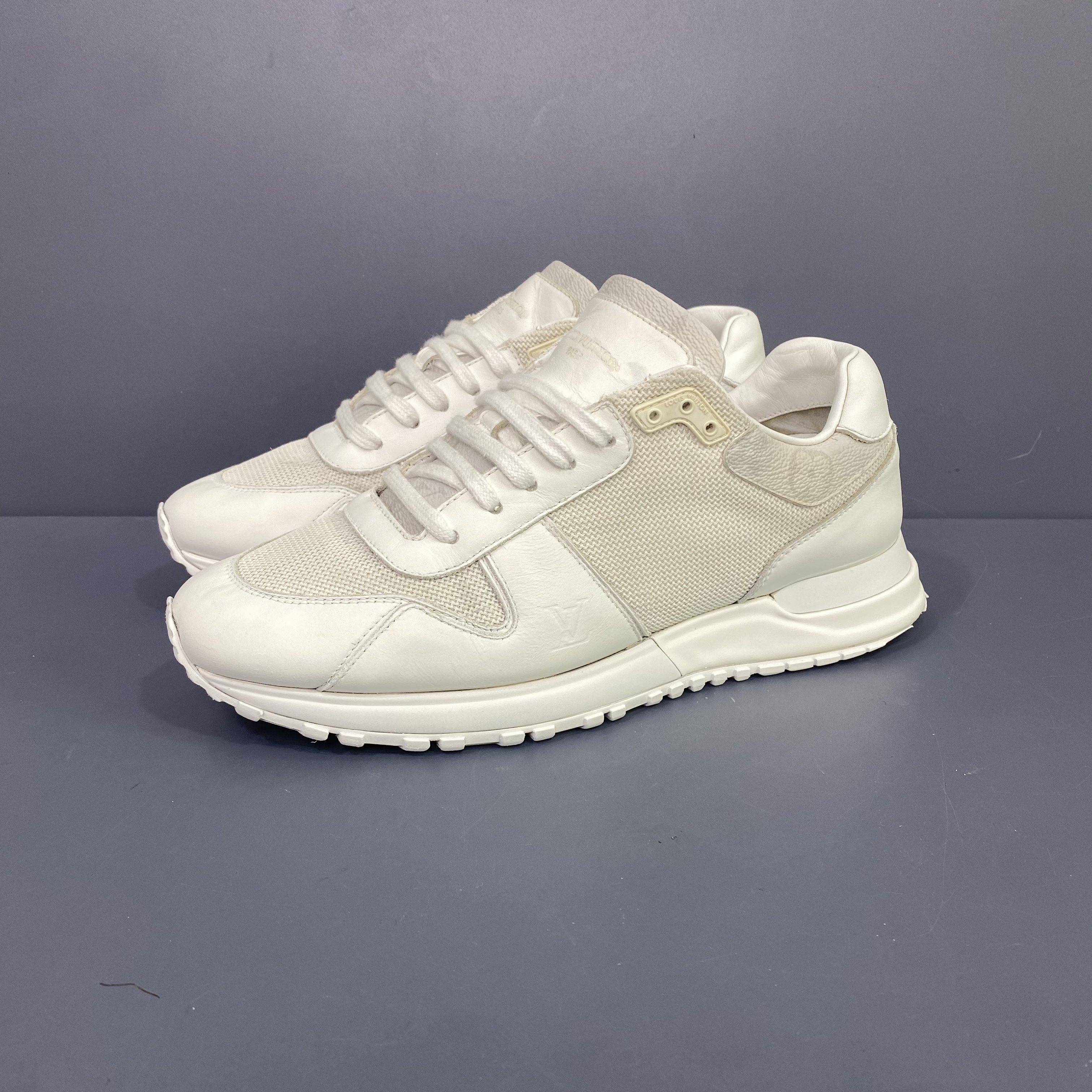 95新 LouisVuitton/路易威登 39码老花运动鞋后跟小刮擦休闲鞋250