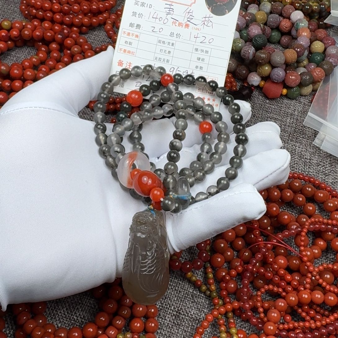 黄***菘南红玛瑙未镶嵌手链