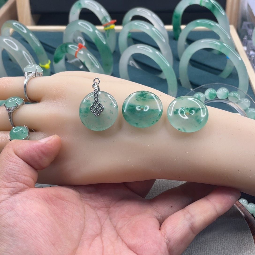 零****石英质玉未镶嵌颈饰