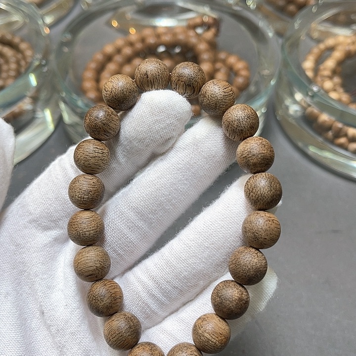 沉香手串文莱黑棋1.0mm多7克➕