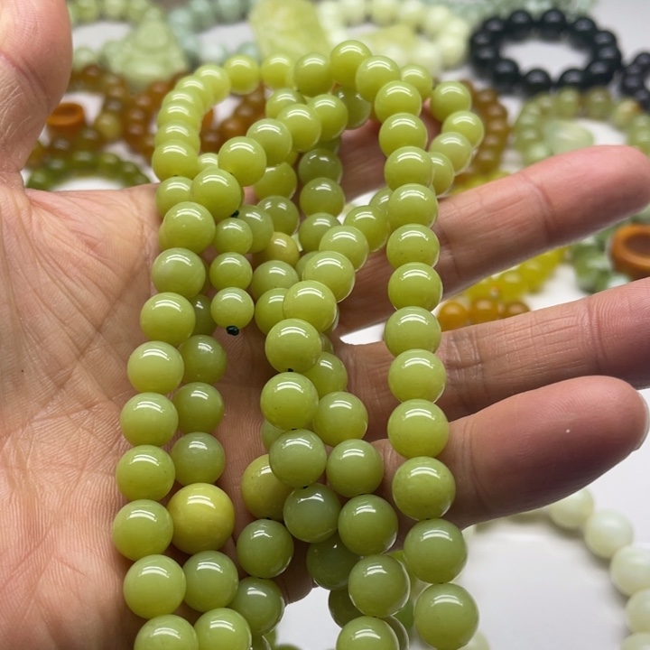 蛇纹石玉项链未镶嵌