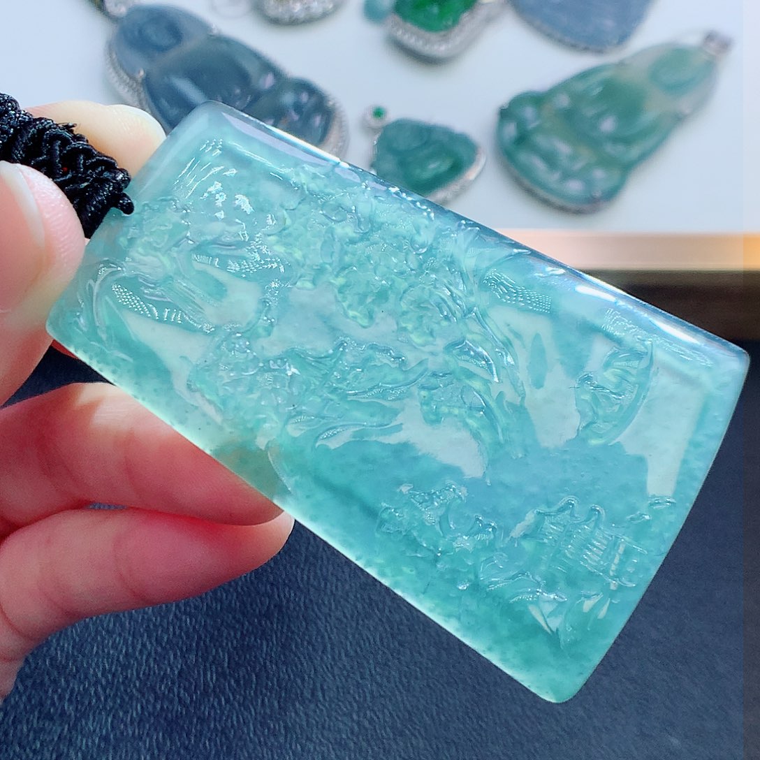 翡翠颈饰未镶嵌翡翠