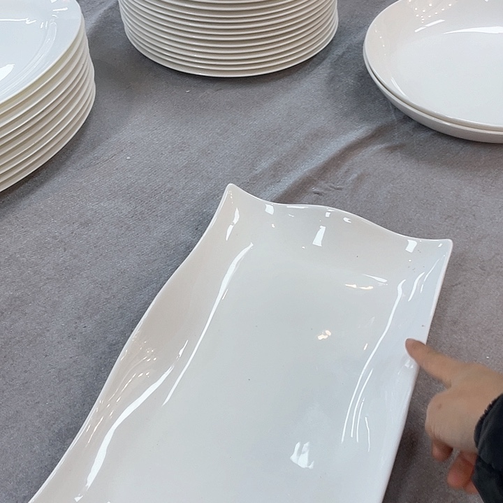 45%以上骨粉骨瓷1个11寸波浪鱼盘