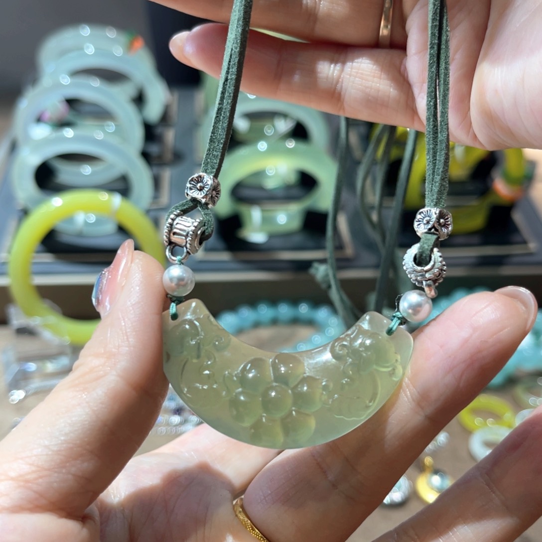 岫玉手镯未镶嵌手镯