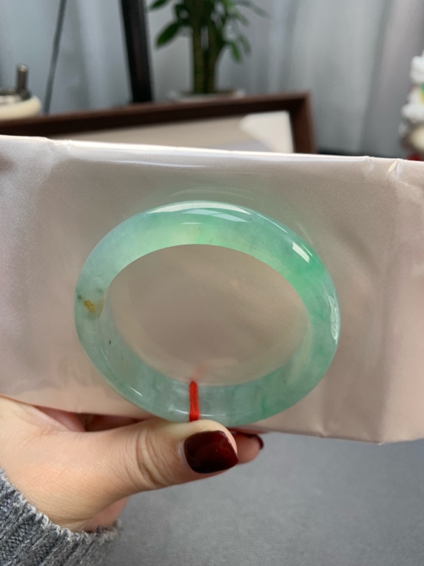 51.5正圈 冰绿起光 超好看 天然翡翠手镯