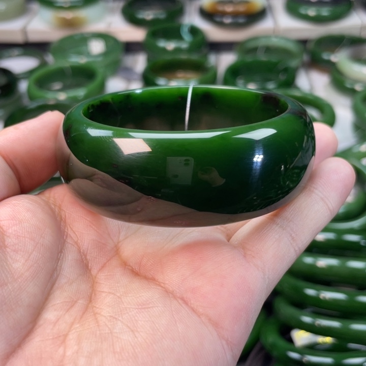 和田玉（碧玉）手镯未镶嵌