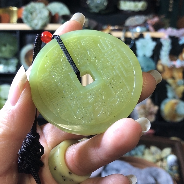 岫玉未镶嵌岫玉挂件