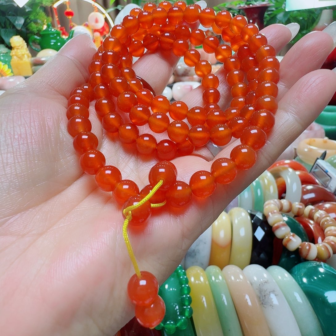 华***姐玛瑙/玉髓未镶嵌颈饰