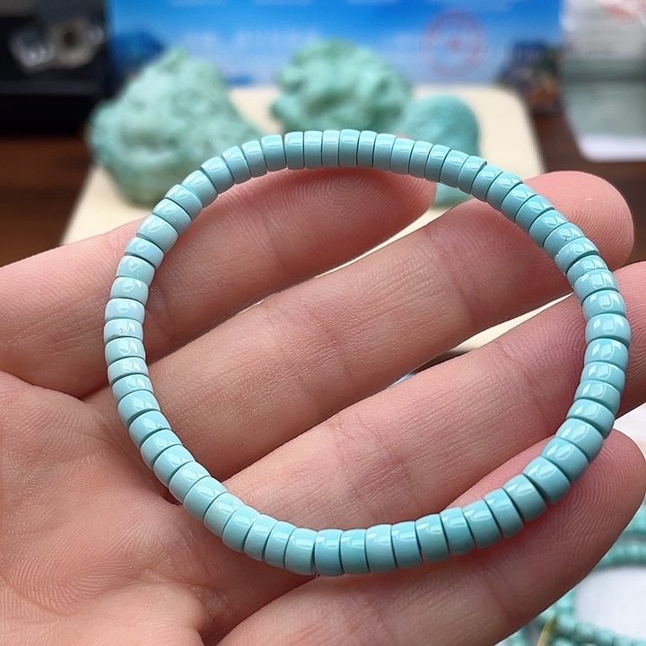 绿松石颈饰未镶嵌