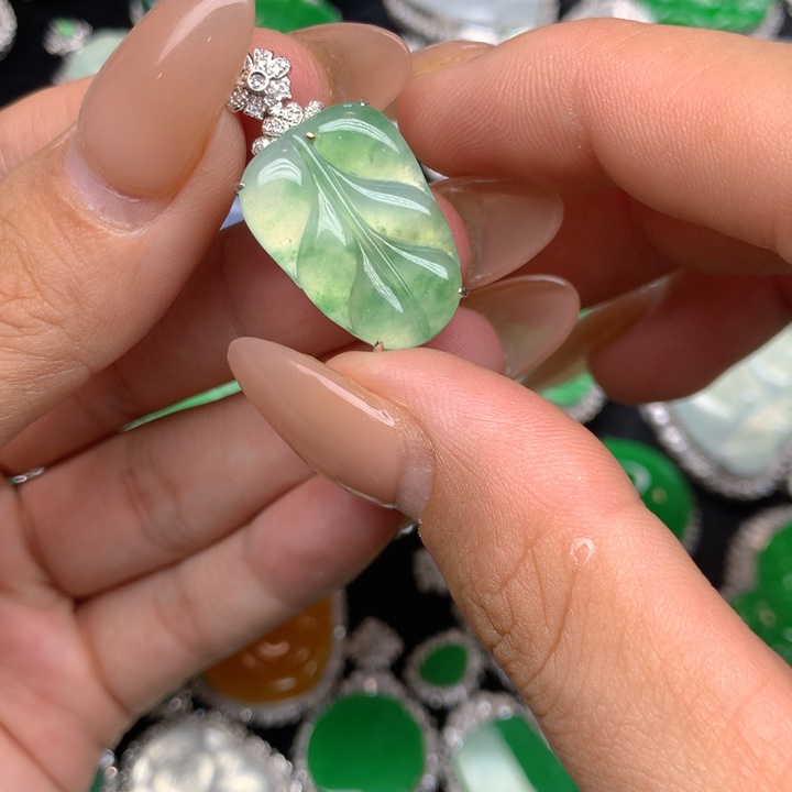 翡翠18K金镶嵌吊坠(不含链)