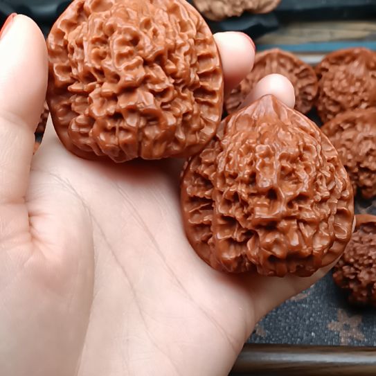 大叶紫檀（黑酸枝木类）麒麟纹