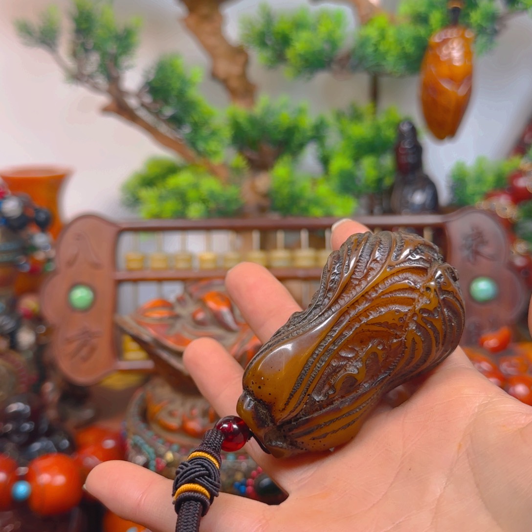 琥珀裸石未镶嵌白菜