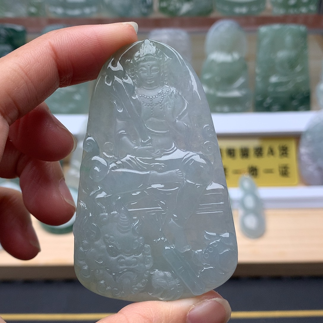 流***川翡翠未镶嵌颈饰文殊