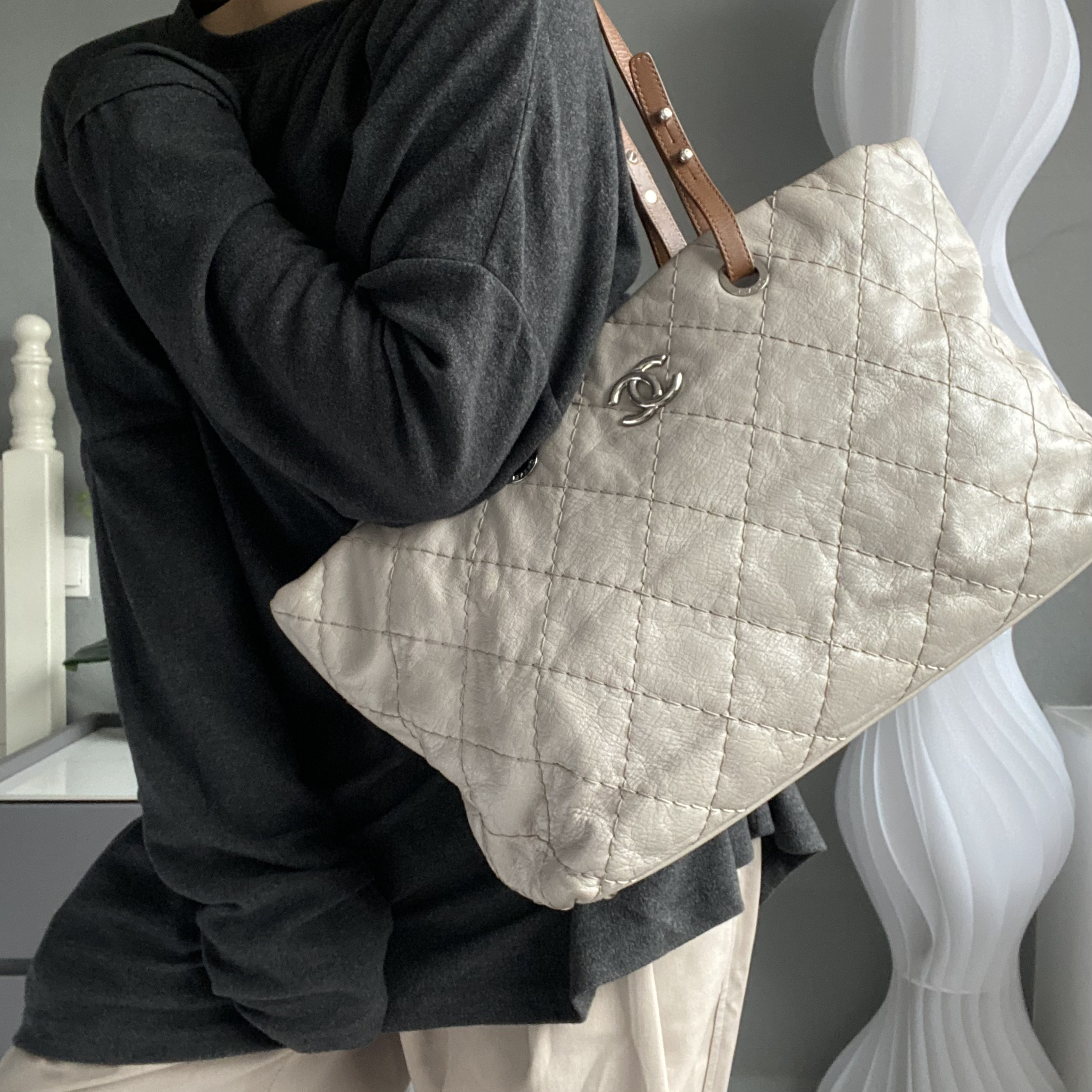 95新 Chanel/香奈儿 【可】 大象灰拼色托特包 64HP08