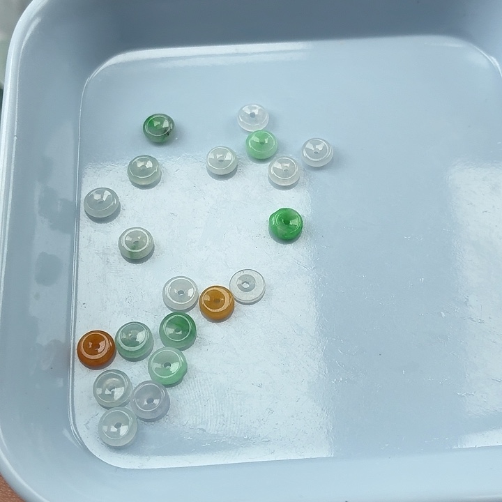 翡翠未镶嵌颈饰纯天然