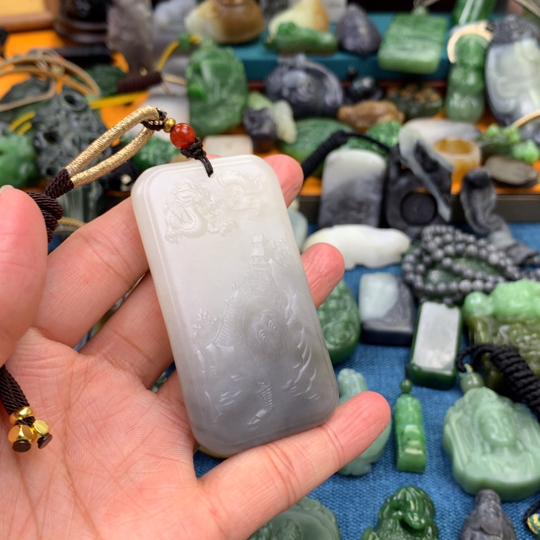 和田玉颈饰未镶嵌