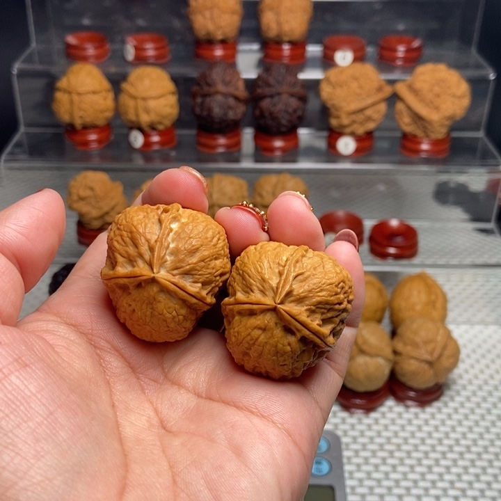 文玩核桃把件仙**屋小三棱32