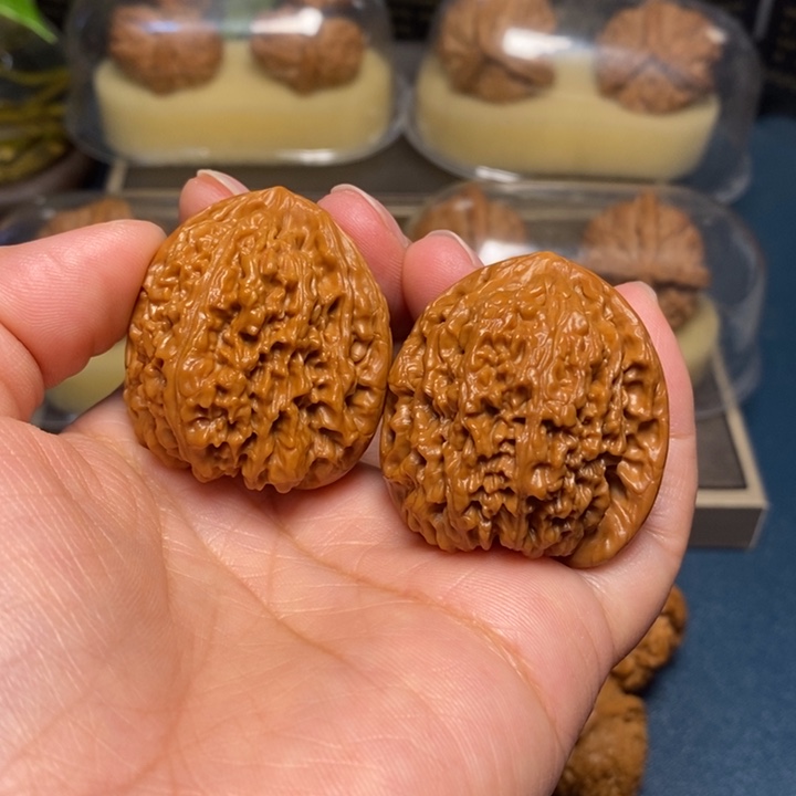 【闪购商品】文玩核桃把件南疆石