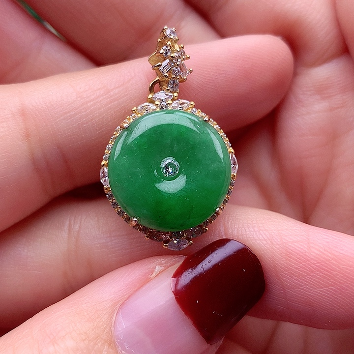 翡翠颈饰银S925镶嵌翡翠