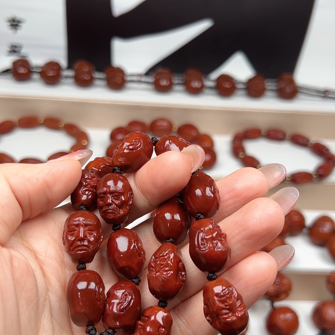 用***5手串橄榄核十八罗汉