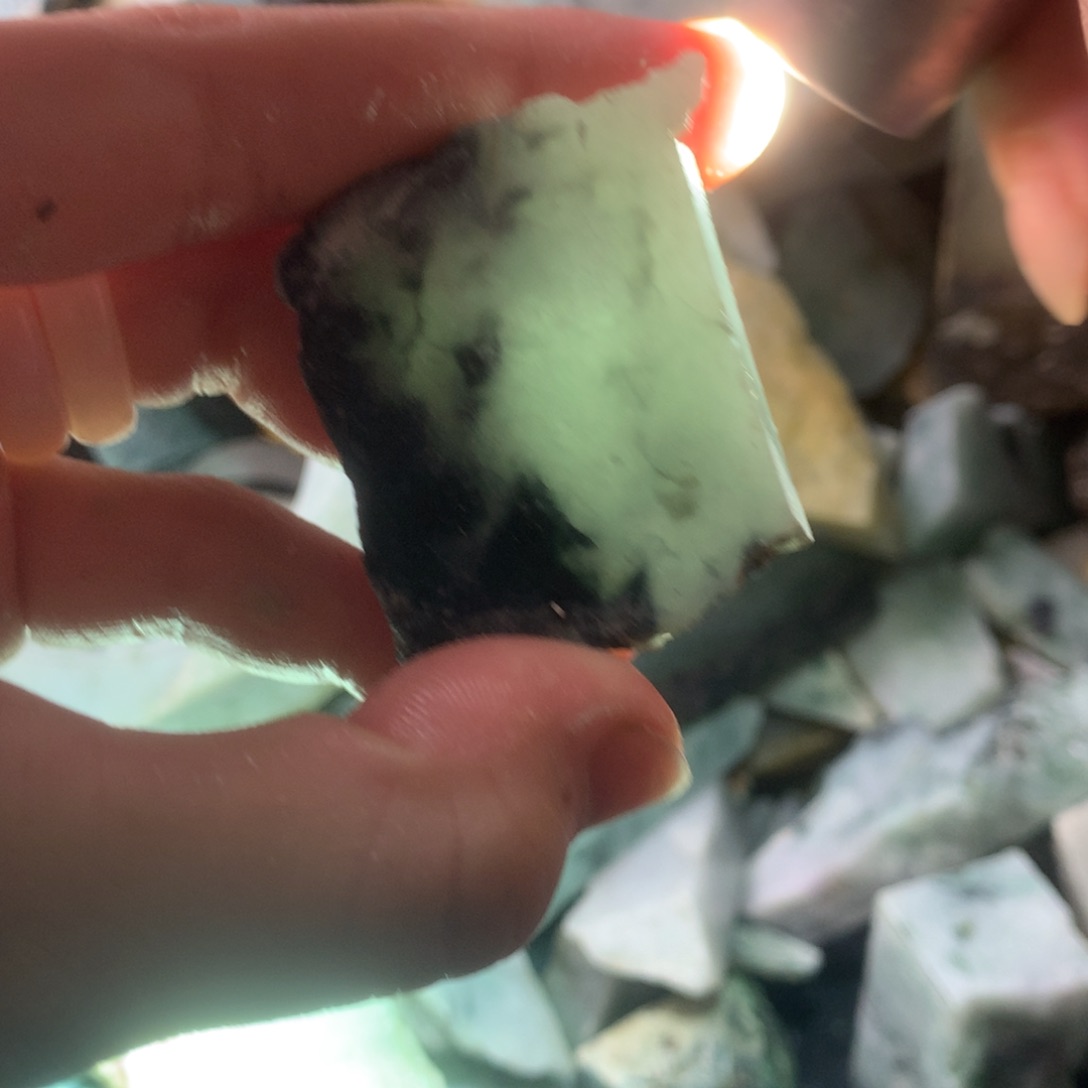 翡翠颈饰未镶嵌缅甸翡翠