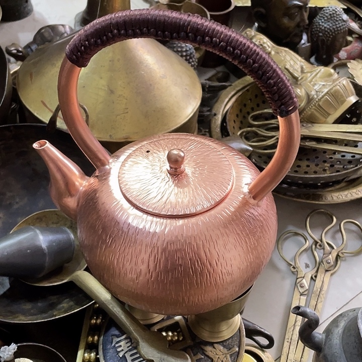 王***依老式铜件古朴典雅的风格