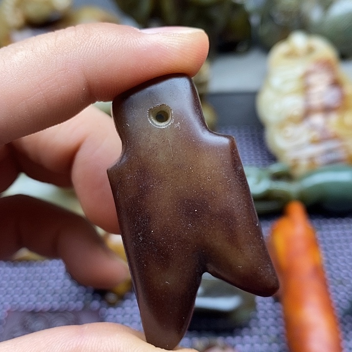 未镶嵌蛇纹石玉颈饰