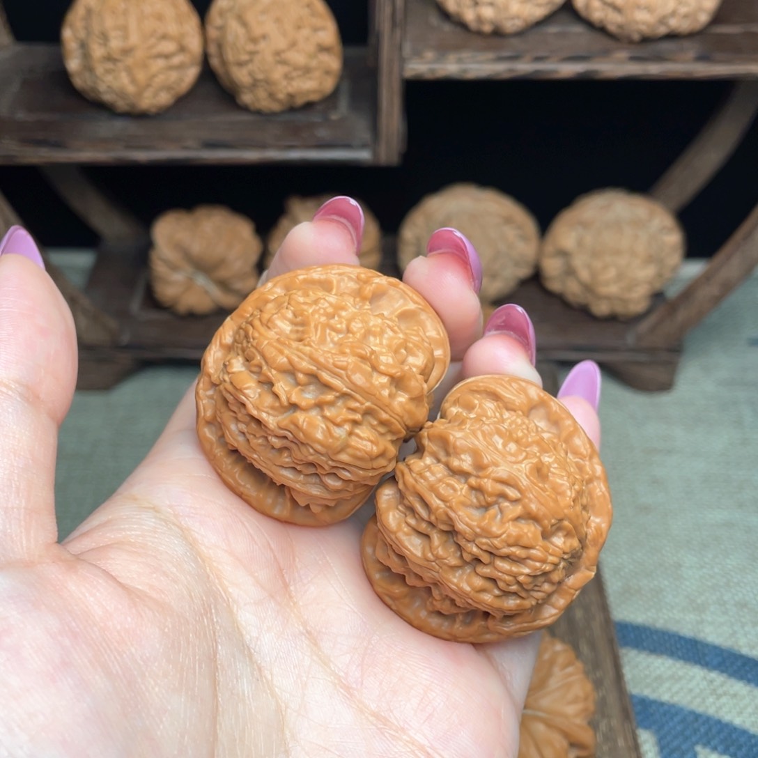 文玩核桃把件?****活43白狮子