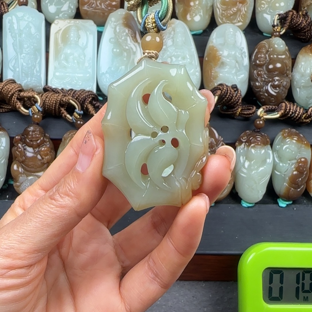 沉***间和田玉未镶嵌挂件