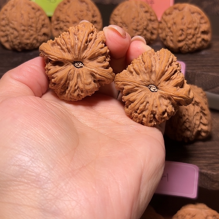 木质类南疆文玩核桃