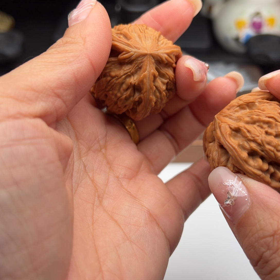 文玩核桃把件三棱38