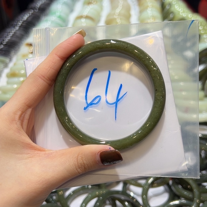 和田玉（糖玉）手镯未镶嵌