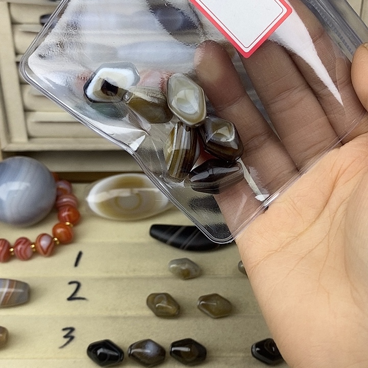 ，***，玛瑙/玉髓合金颈饰