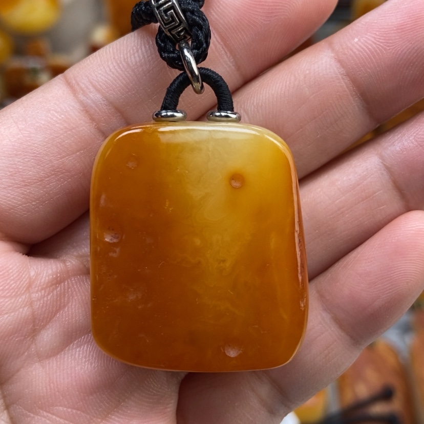 【闪购商品】琥珀颈饰未镶嵌