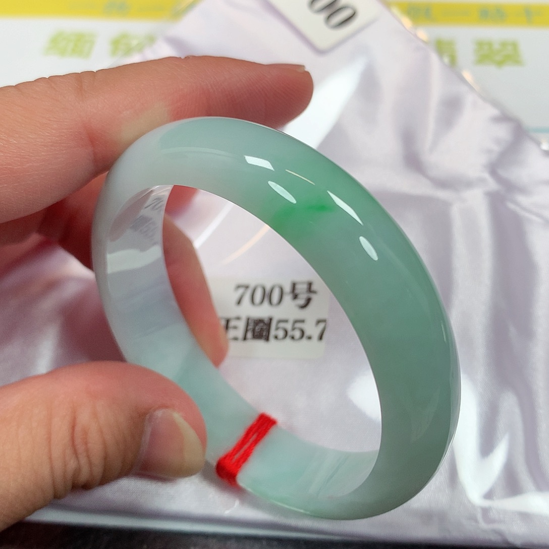 【闪购商品】未镶嵌手镯翡翠小**?定700号