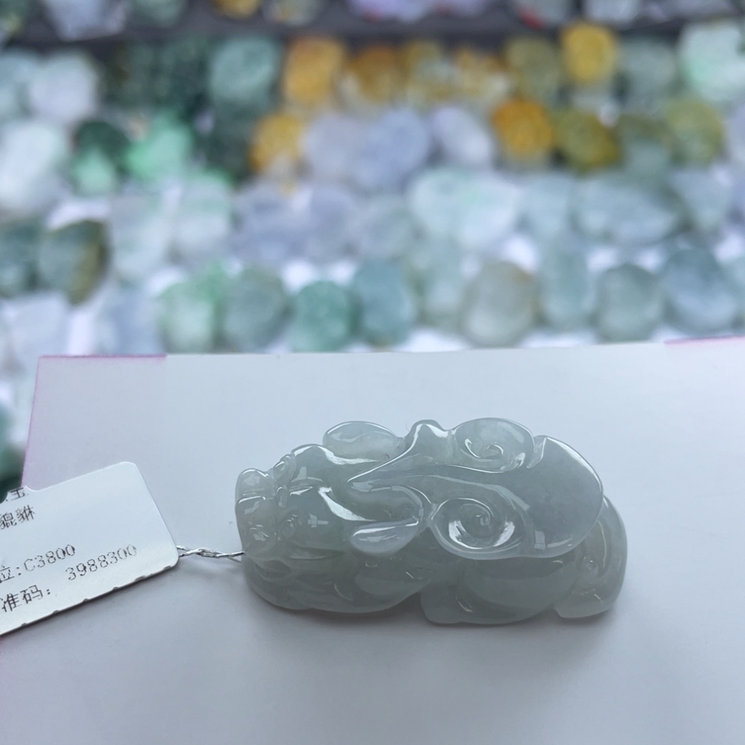 翡翠颈饰未镶嵌貔貅